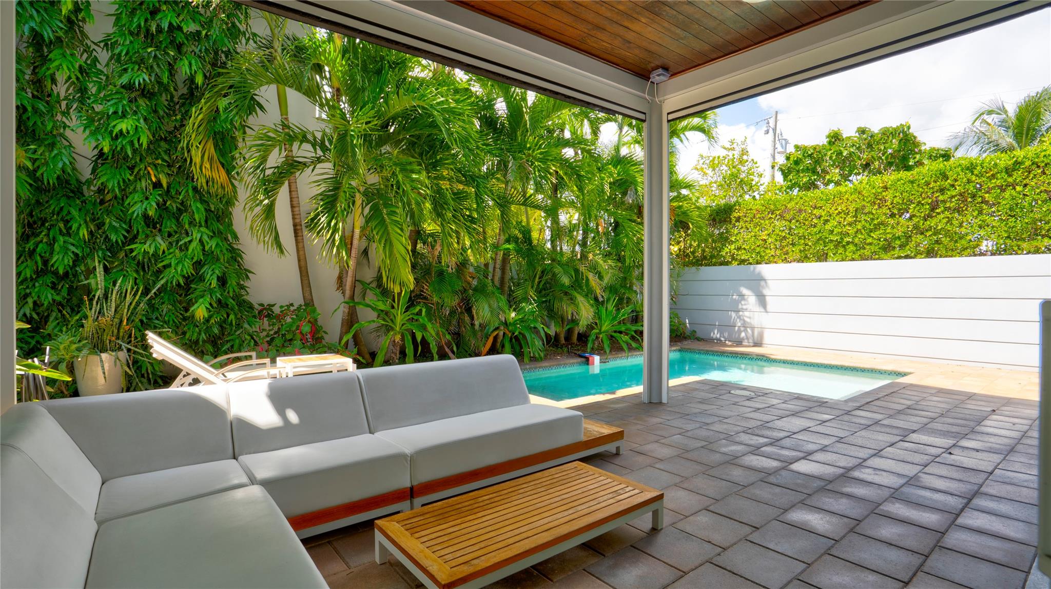 Lauderdale Beach Ext - Residential