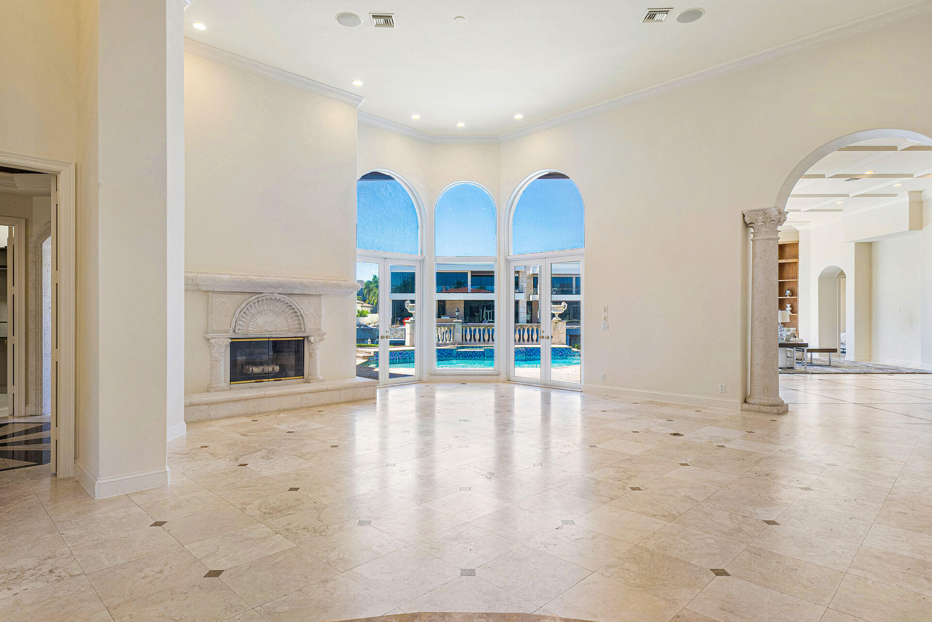 ROYAL PALM YACHT & COUNTR - Residential