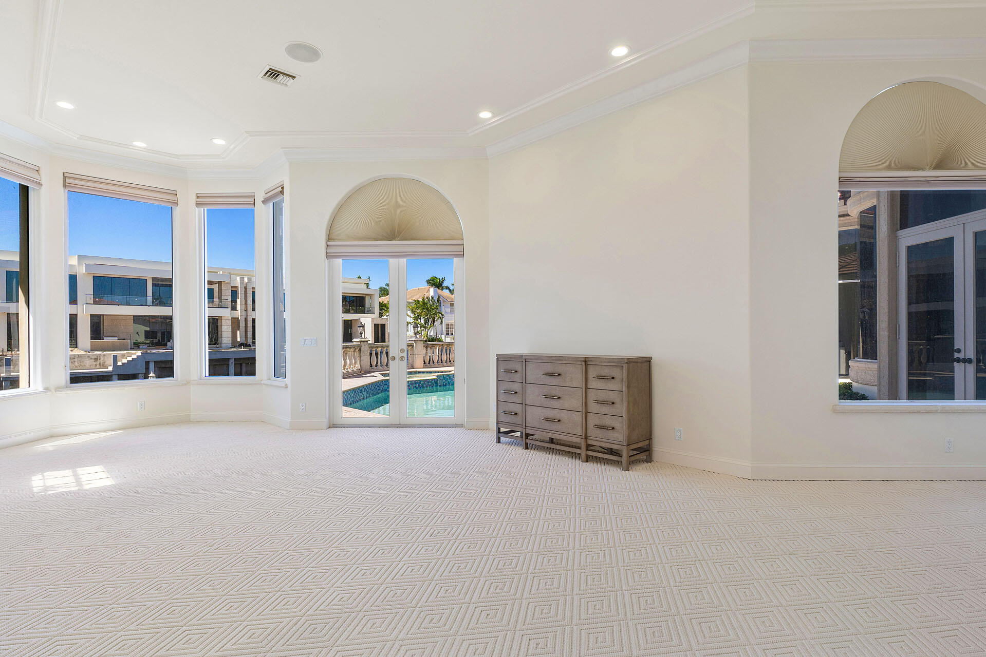 ROYAL PALM YACHT & COUNTR - Residential