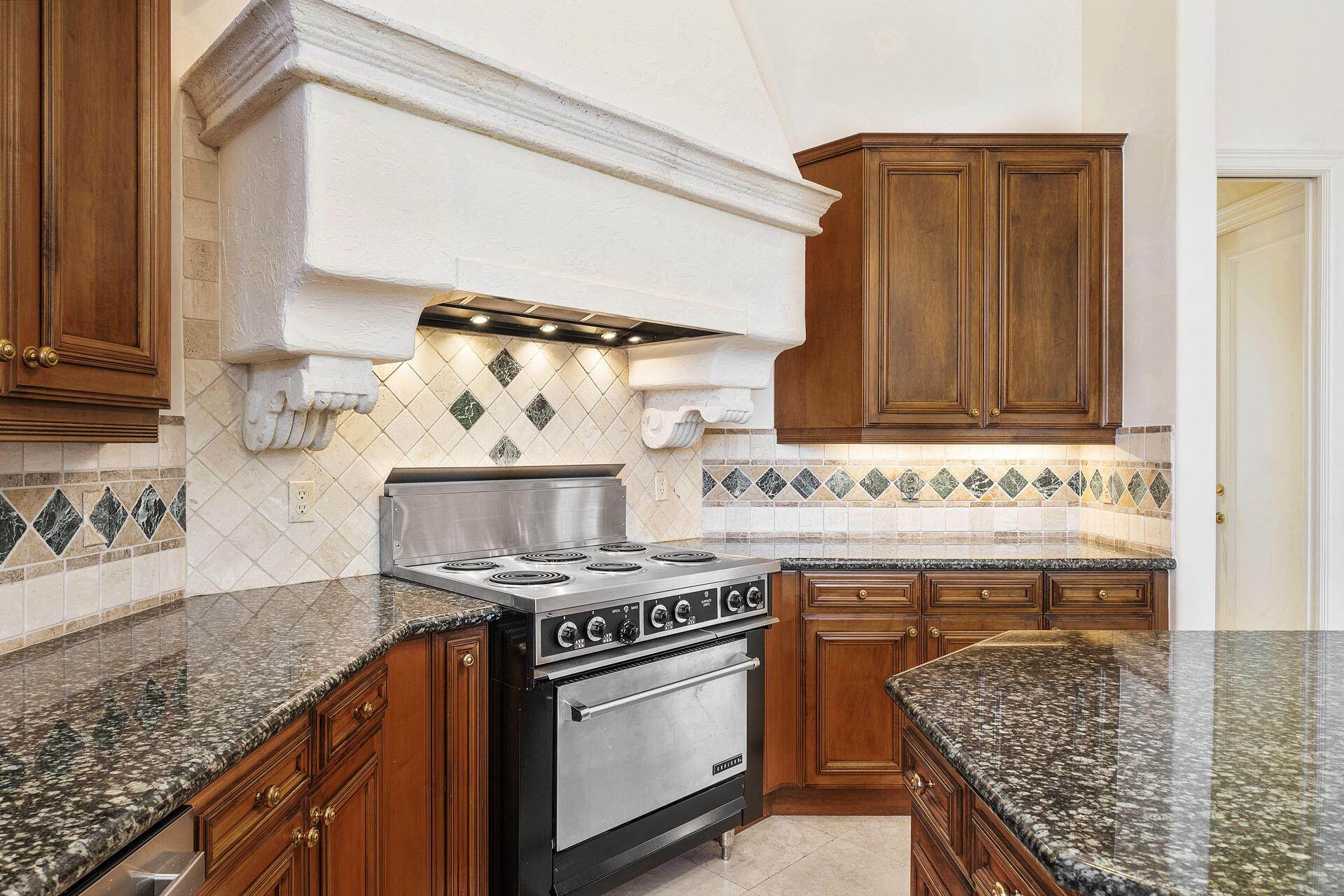 ROYAL PALM YACHT & COUNTR - Residential