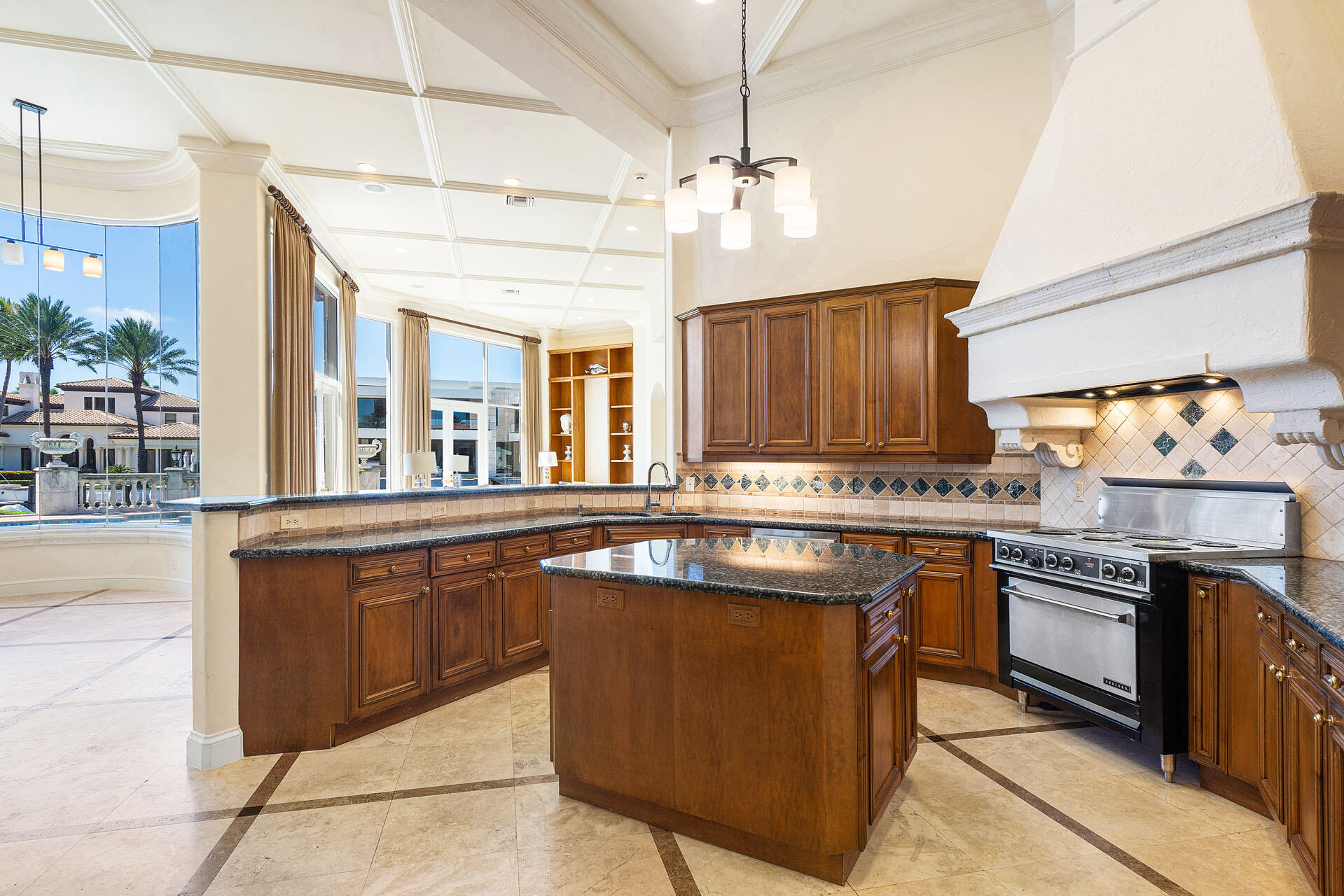 ROYAL PALM YACHT & COUNTR - Residential