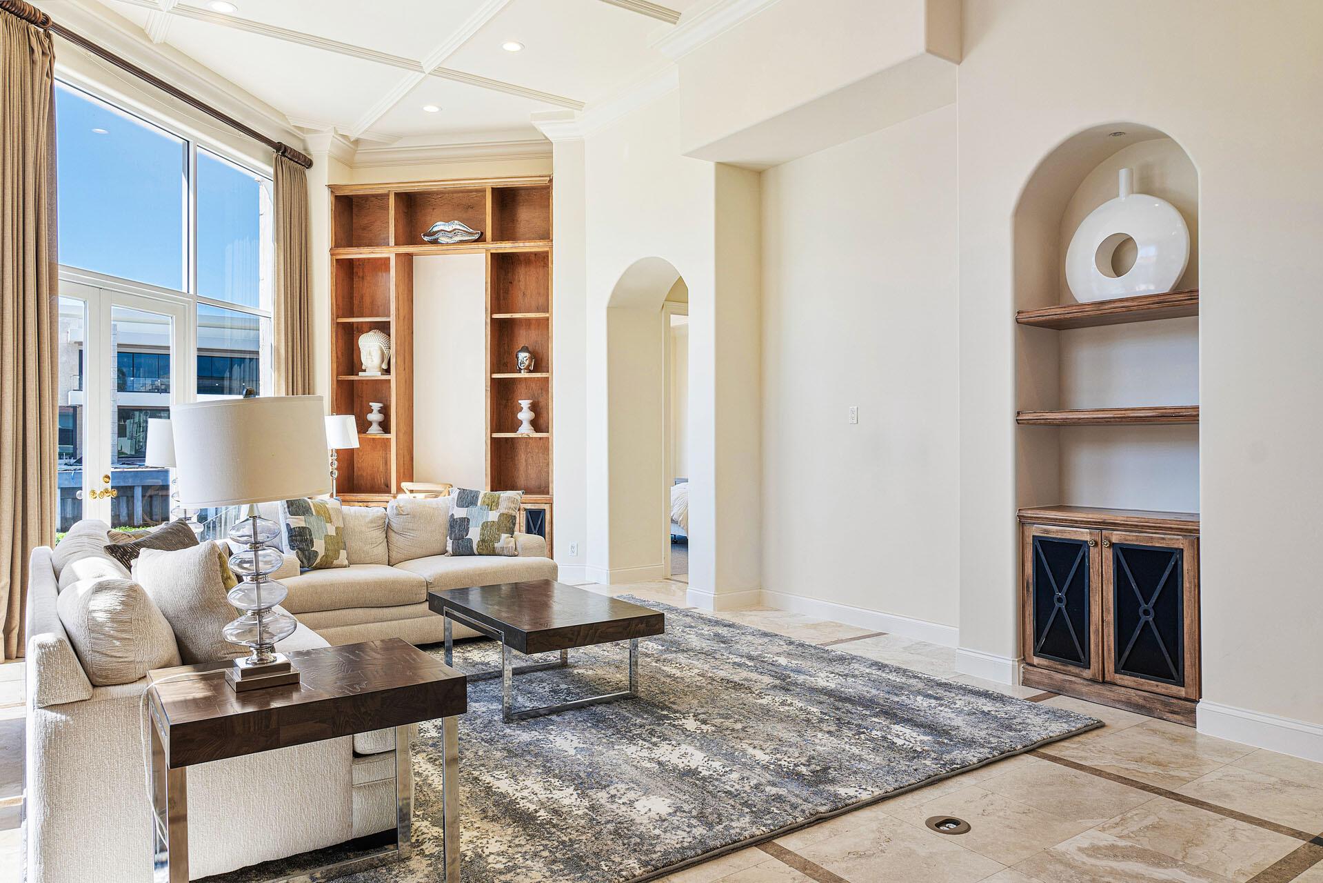 ROYAL PALM YACHT & COUNTR - Residential