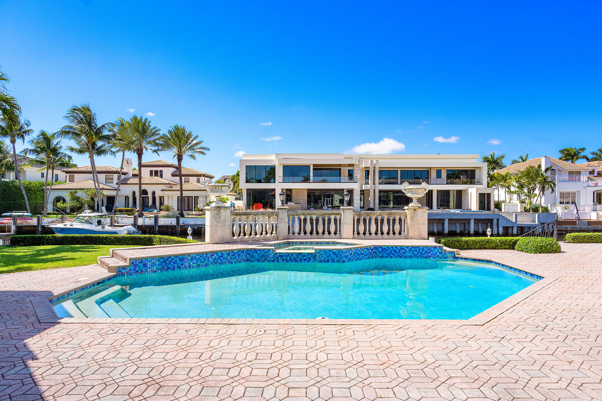 ROYAL PALM YACHT & COUNTR - Residential