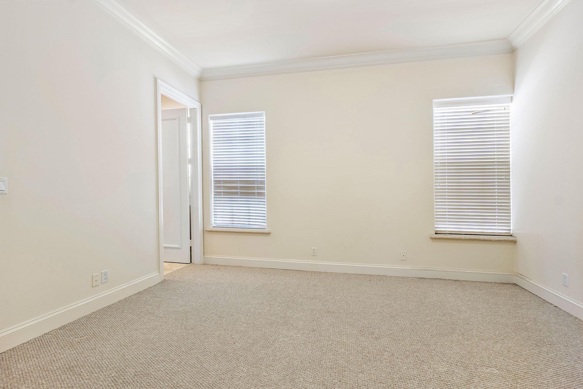 ROYAL PALM YACHT & COUNTR - Residential