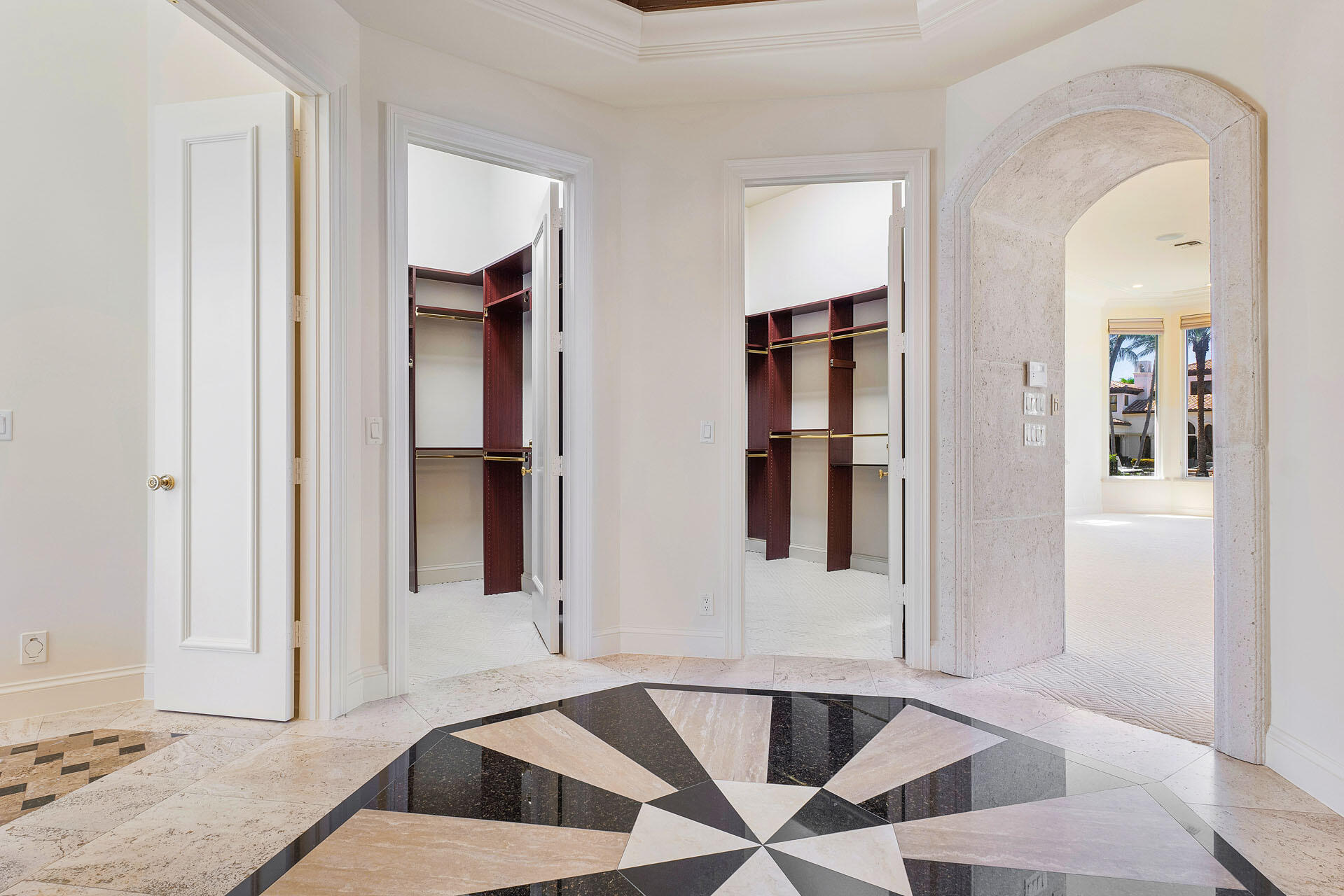 ROYAL PALM YACHT & COUNTR - Residential