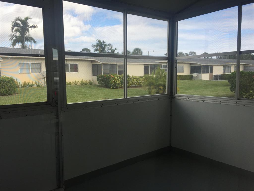 CRESTHAVEN VILLAS COND NO 31 - Residential