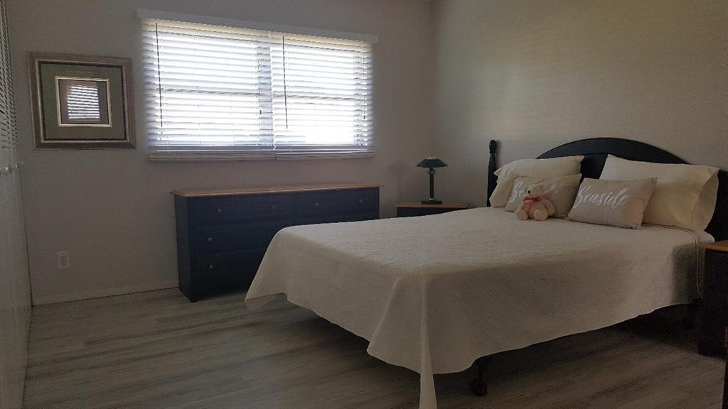 CRESTHAVEN VILLAS COND NO 31 - Residential