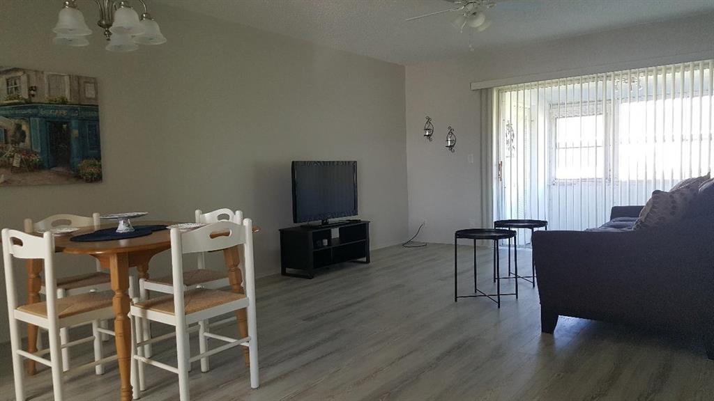 CRESTHAVEN VILLAS COND NO 31 - Residential