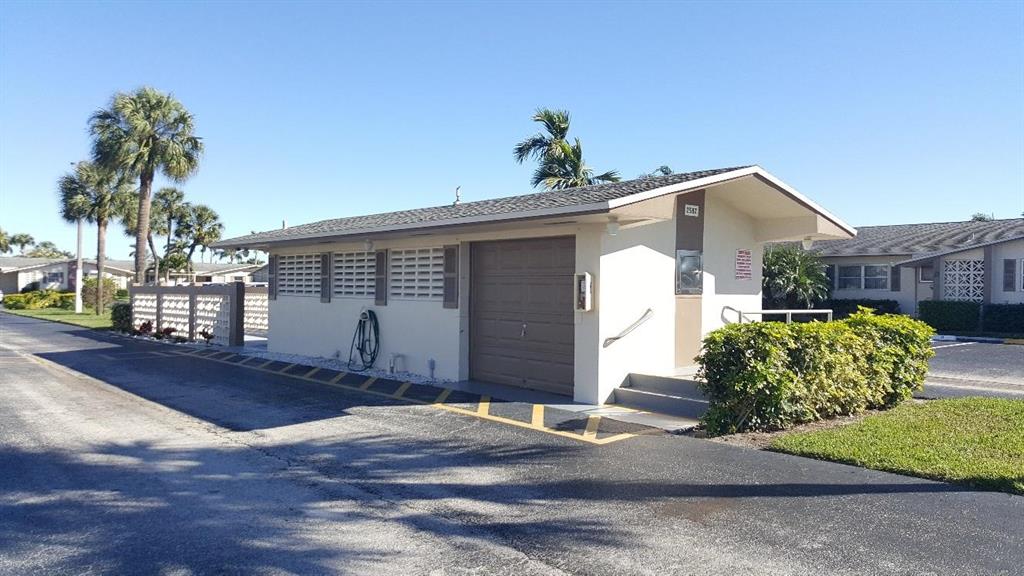 CRESTHAVEN VILLAS COND NO 31 - Residential