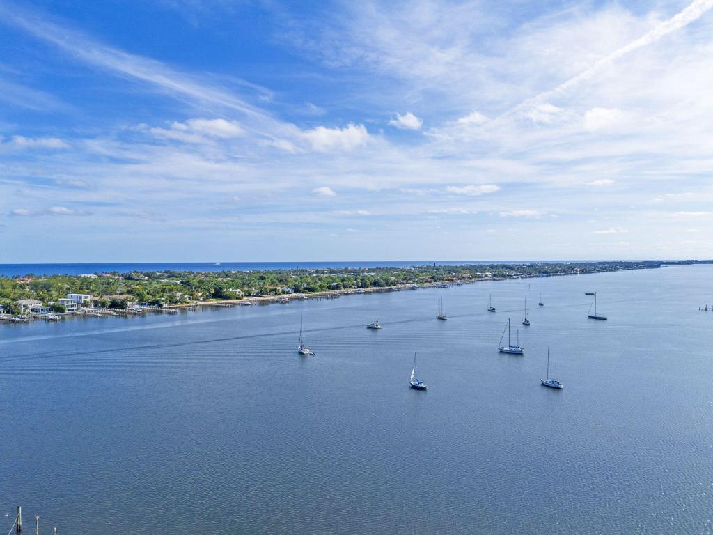 OLDE VILLAGE POINTE CONDO - Residential