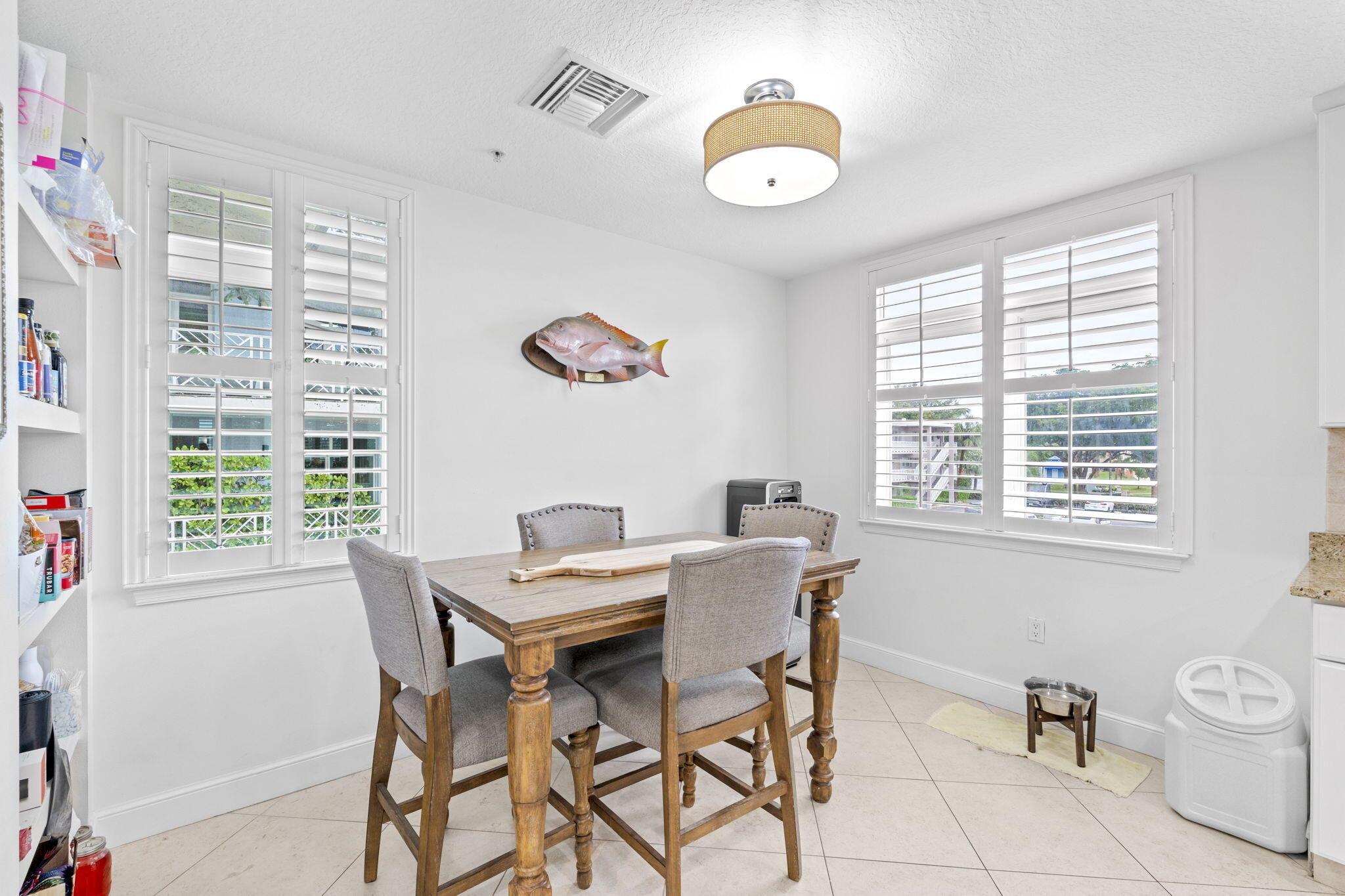 305 E Ocean Avenue Th-7