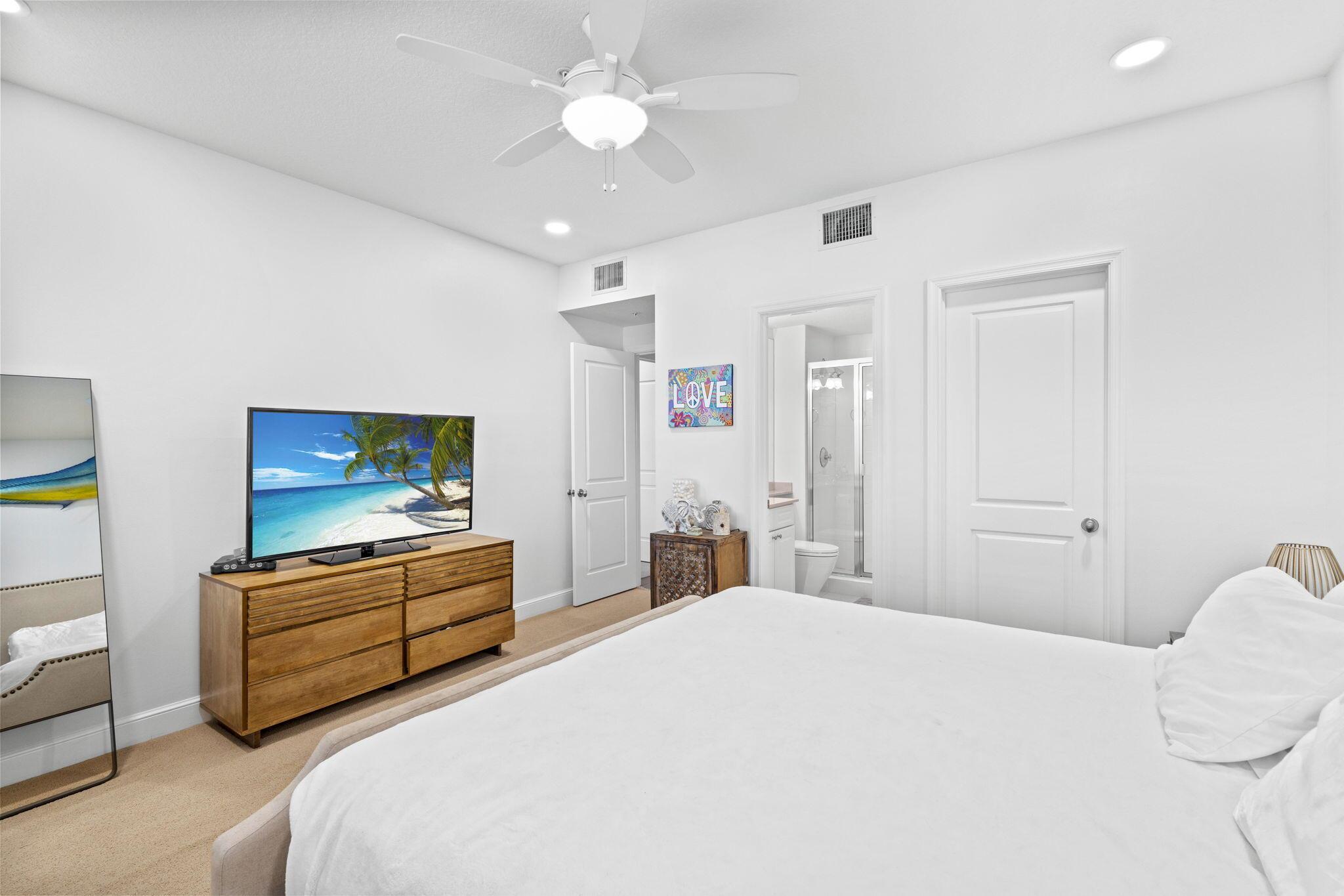 OLDE VILLAGE POINTE CONDO - Residential