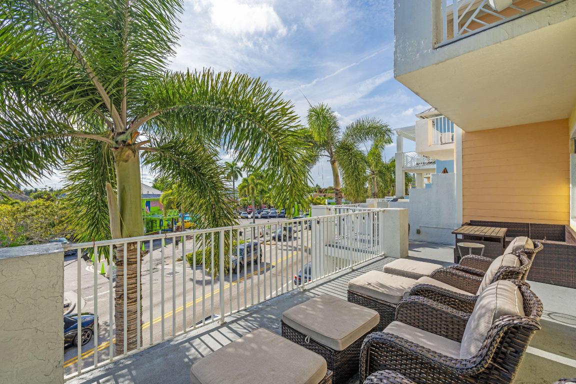 OLDE VILLAGE POINTE CONDO - Residential