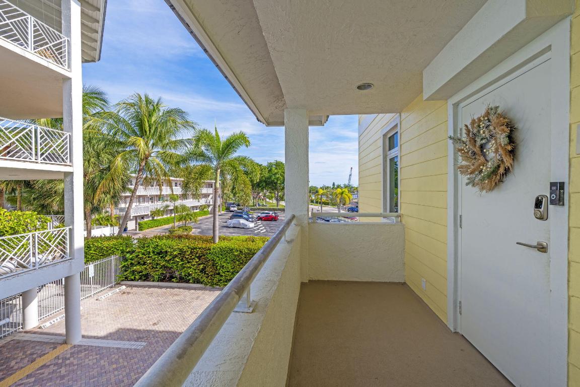 OLDE VILLAGE POINTE CONDO - Residential