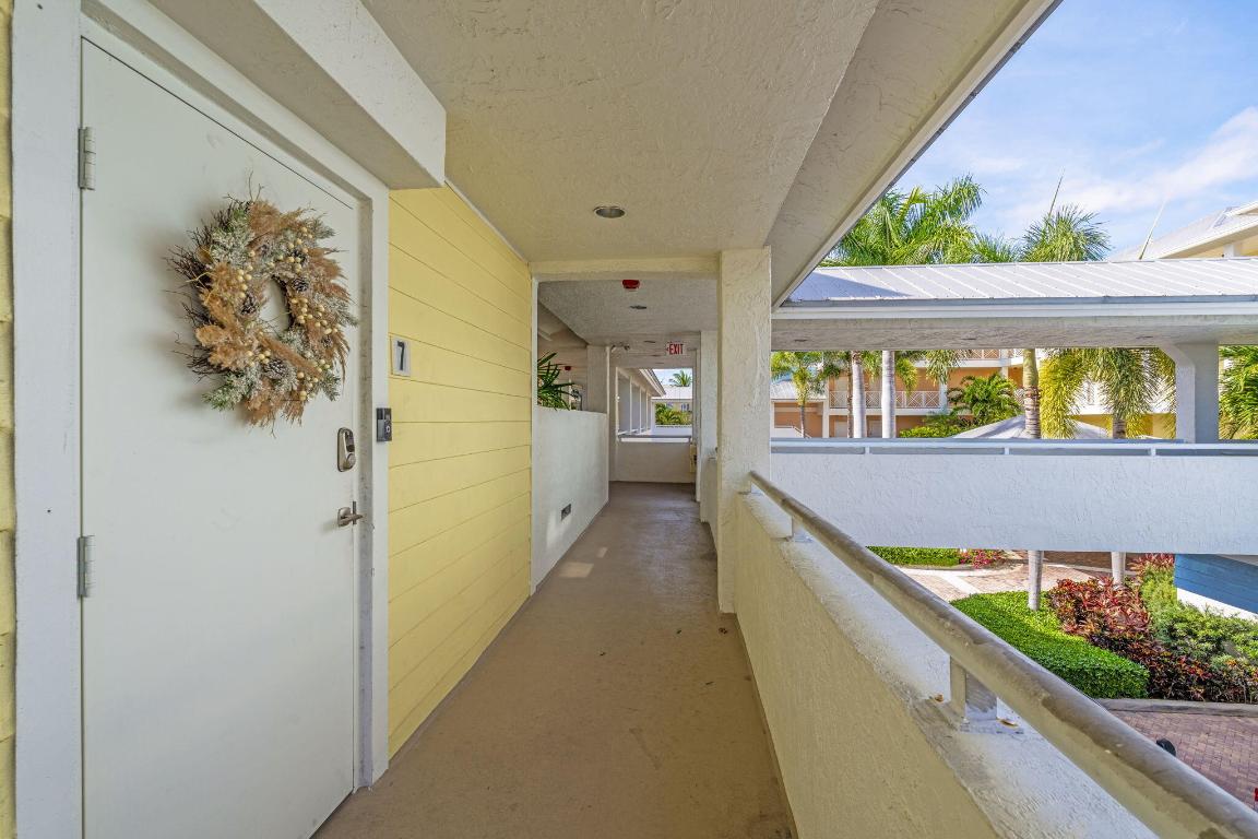 OLDE VILLAGE POINTE CONDO - Residential