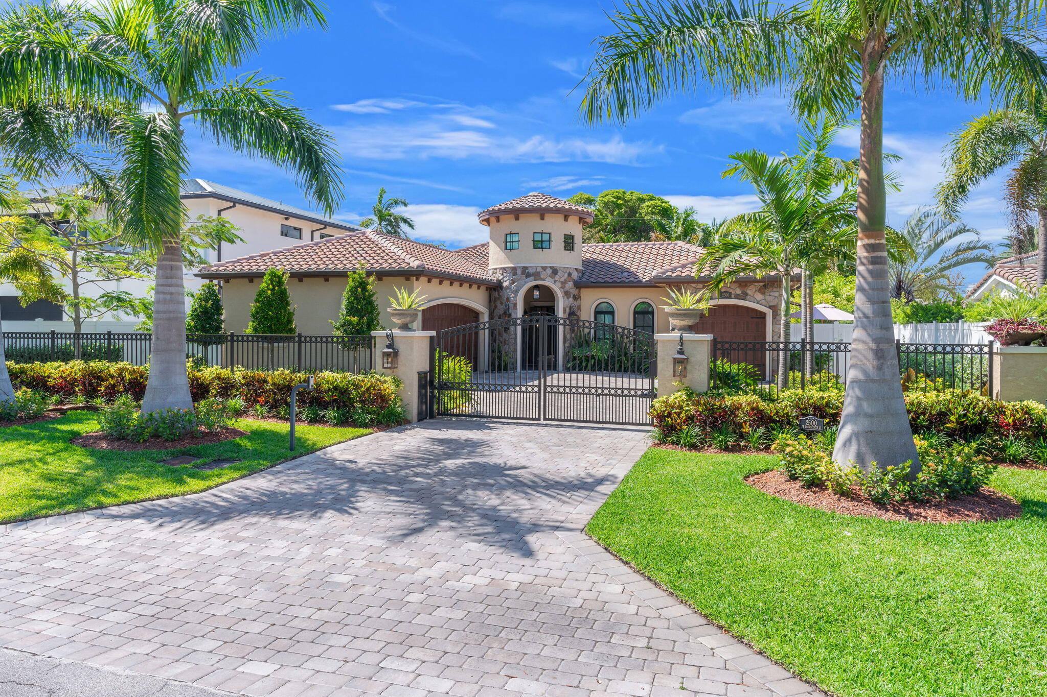 2500 NE 14th Street