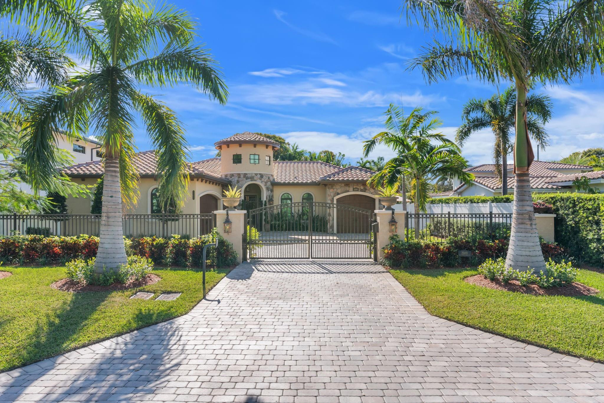 View photos, virtual tours, details... 2500 NE 14th Street