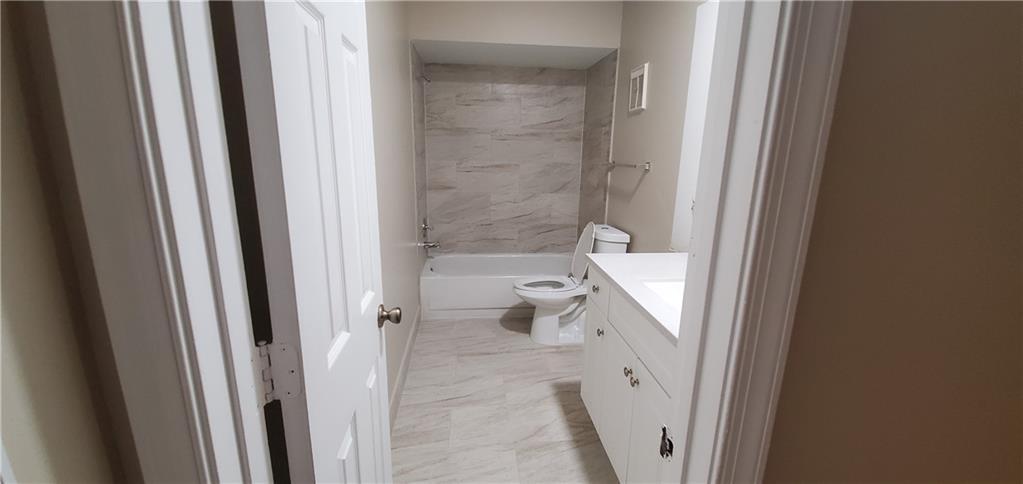 Lakeside South 124-45 B - Residential