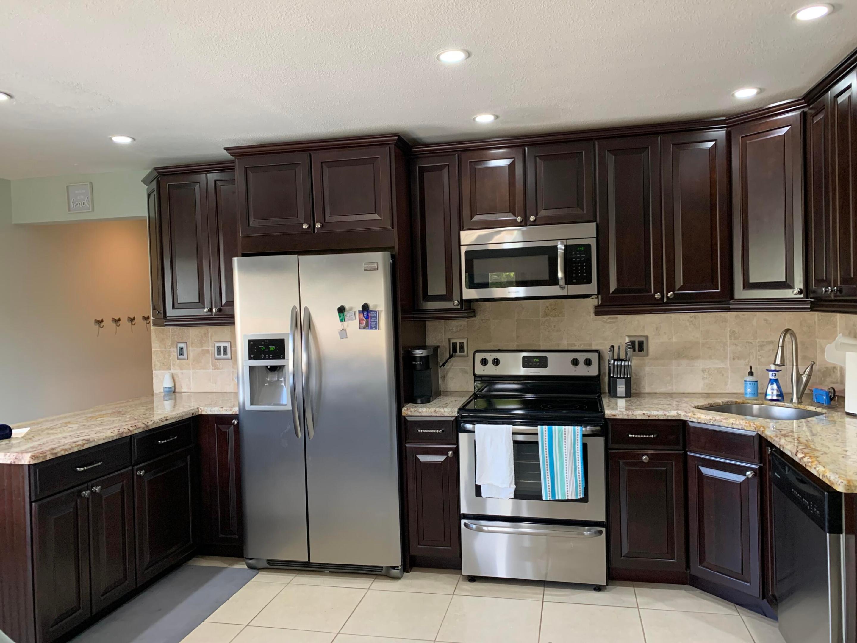 ST JAMES CONDO - Residential Lease