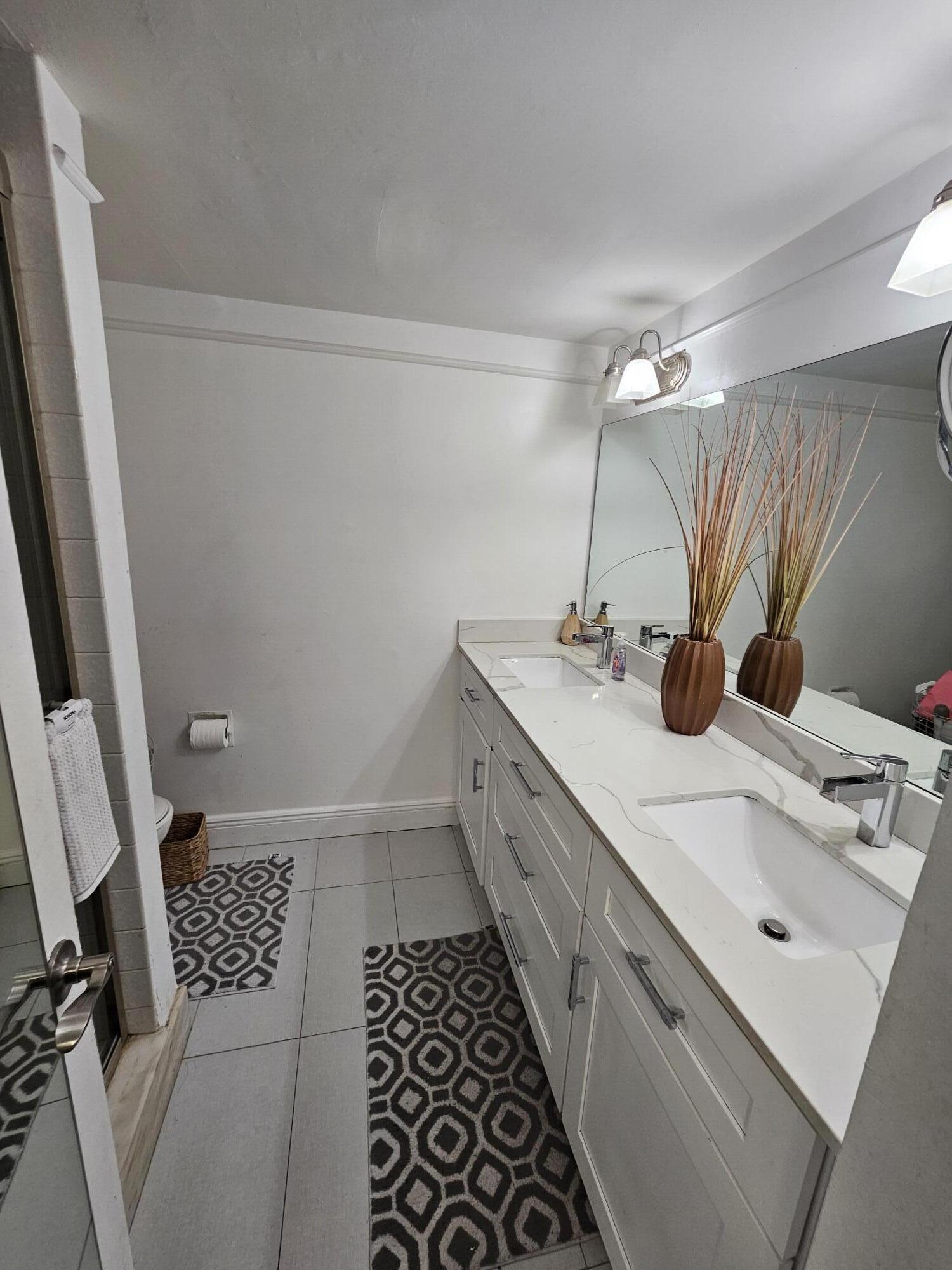 VILLAS OF SHERIDAN CONDO - Residential