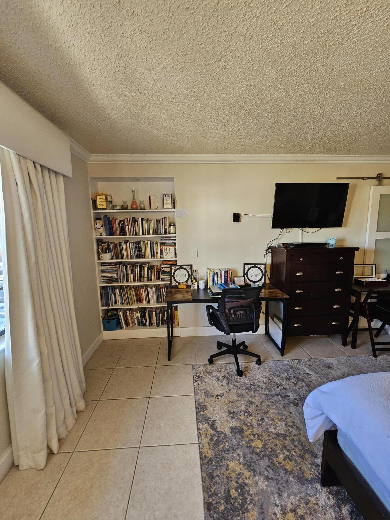 VILLAS OF SHERIDAN CONDO - Residential