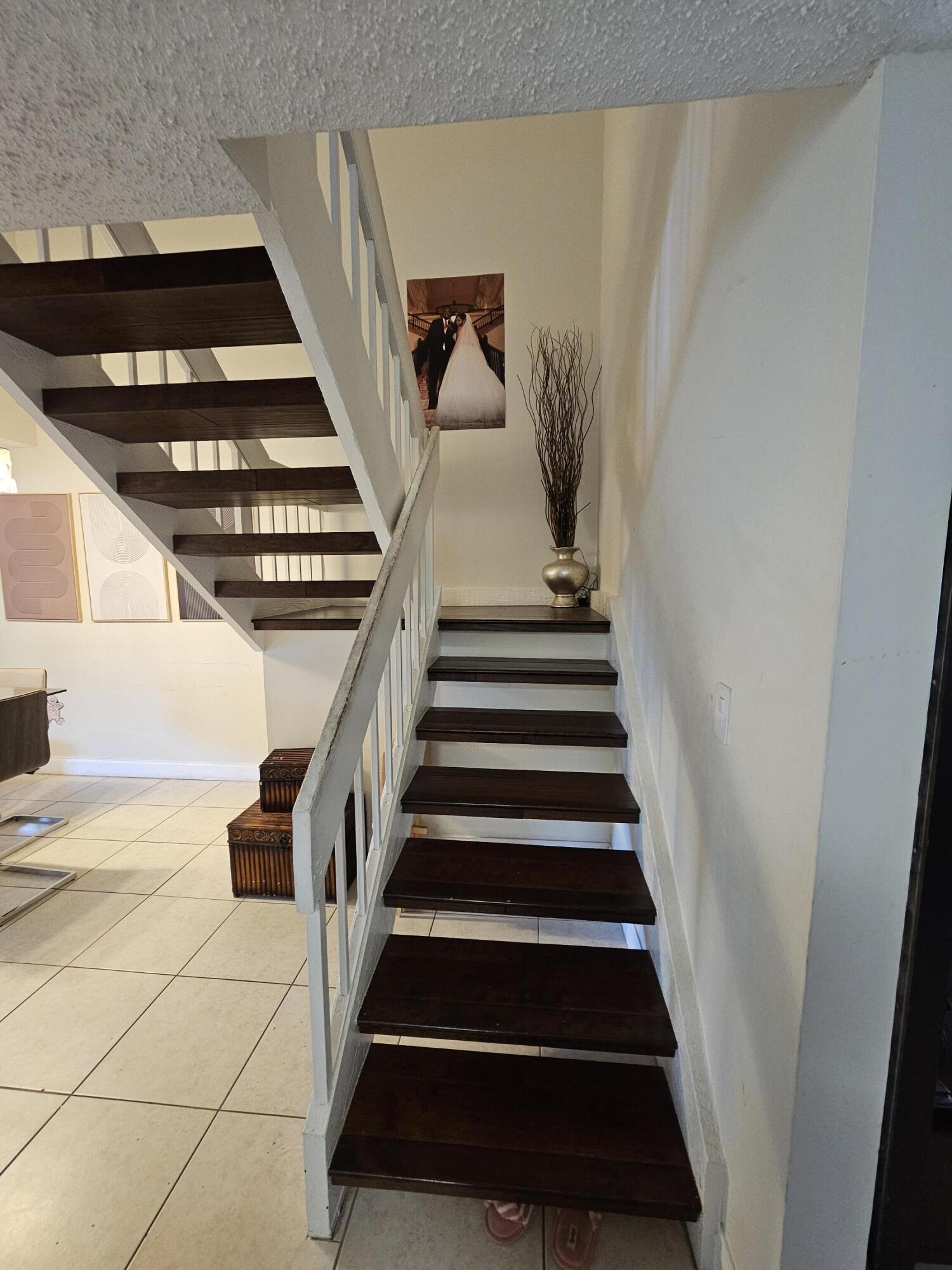 VILLAS OF SHERIDAN CONDO - Residential