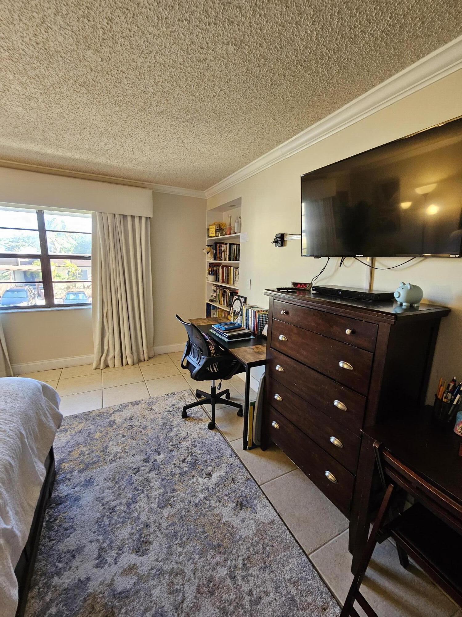 VILLAS OF SHERIDAN CONDO - Residential