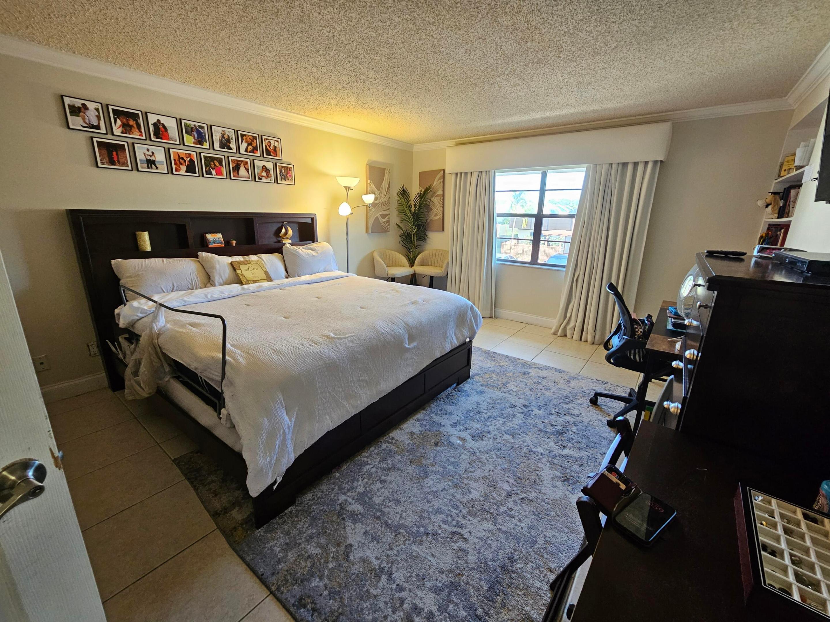 VILLAS OF SHERIDAN CONDO - Residential