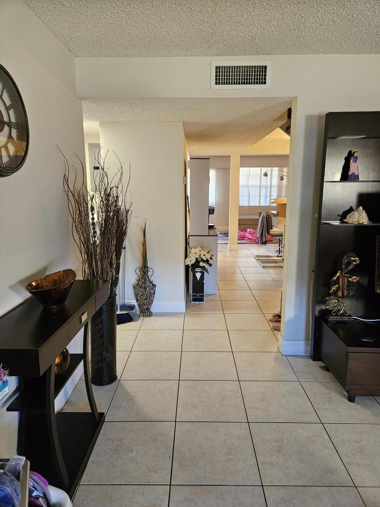 VILLAS OF SHERIDAN CONDO - Residential