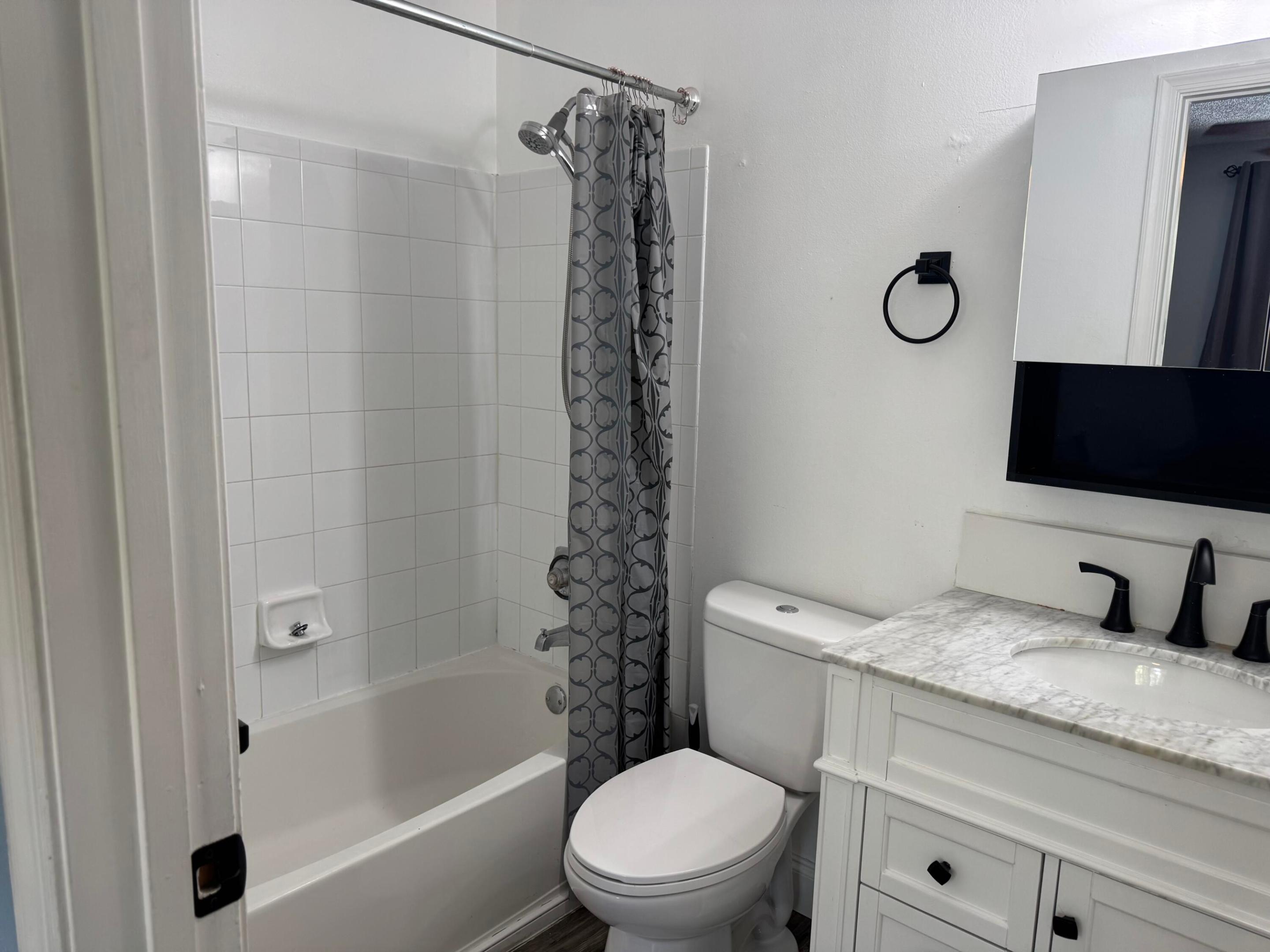 BANYAN OAKRIDGE COMMERCIAL PLAT - Residential