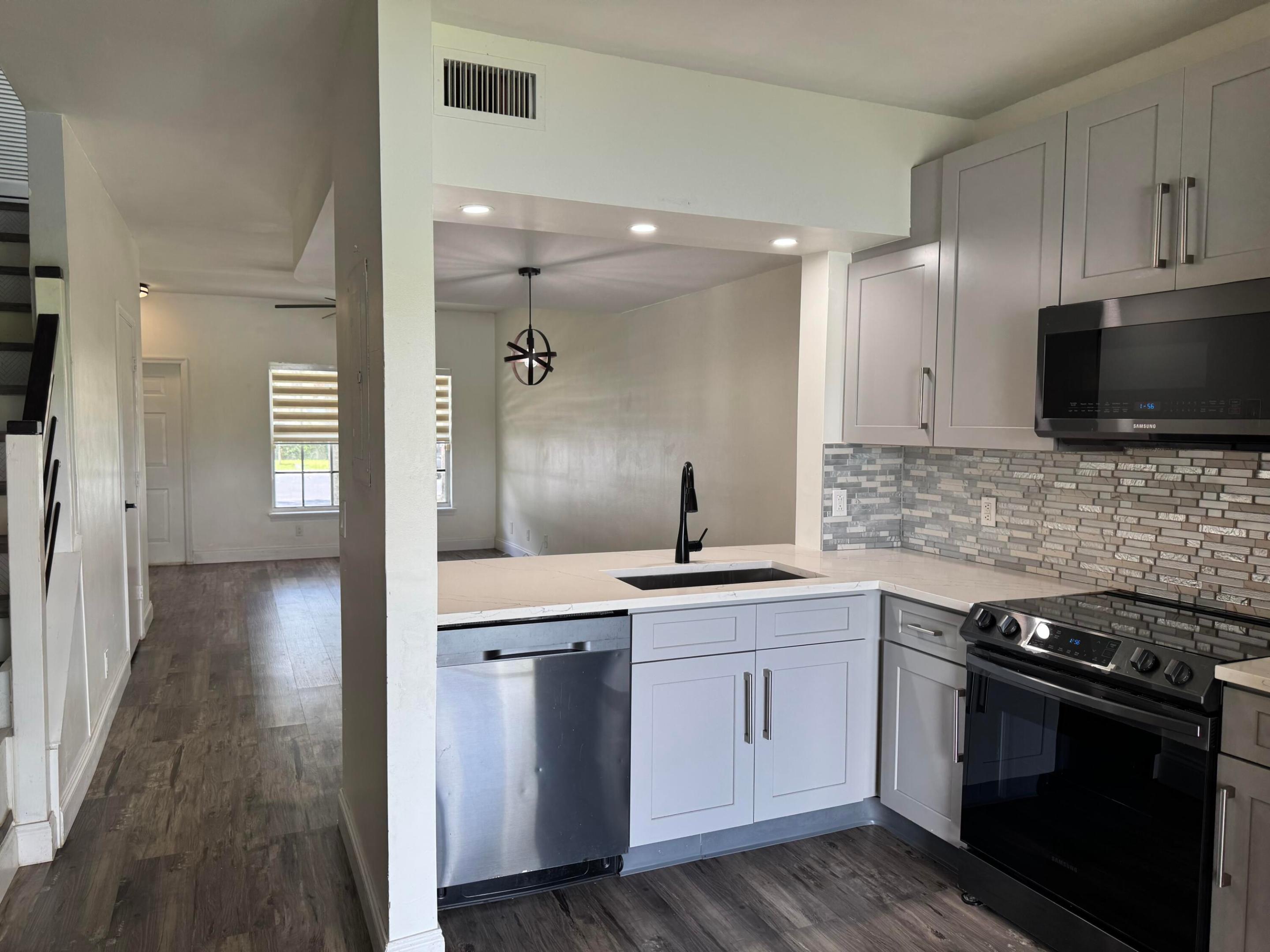 BANYAN OAKRIDGE COMMERCIAL PLAT - Residential