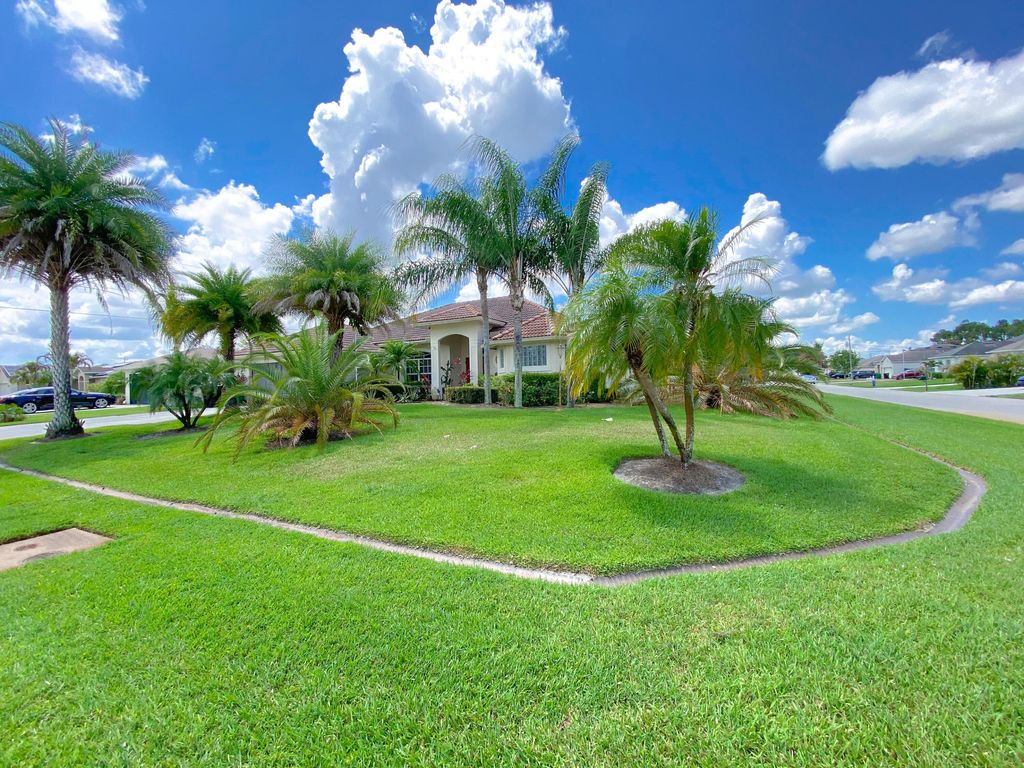 Photo of 1602 SW Cefalu Circle, Port Saint Lucie, FL 34953 (MLS # B26041515)