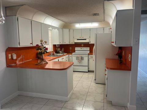 820 W Lakewood Road West Palm Beach FL 33405