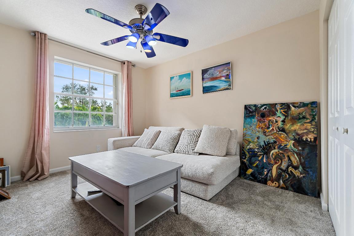 WILLOUGHBY (AKA WILLOUGHBY GLEN) - Residential