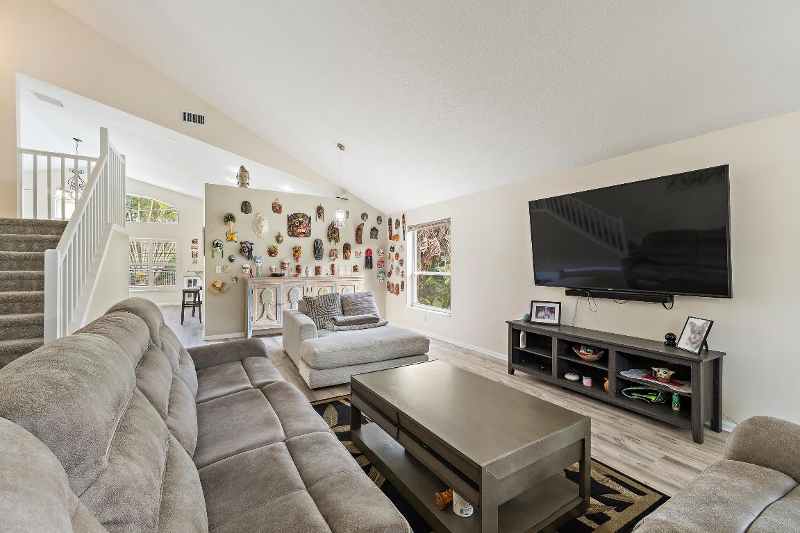 WILLOUGHBY (AKA WILLOUGHBY GLEN) - Residential