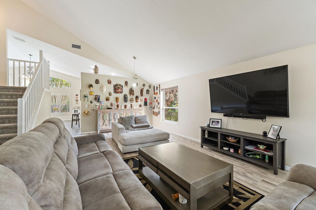 Photo of 938 SE Westminster Place, Stuart, FL 34997 (MLS # R11150550)