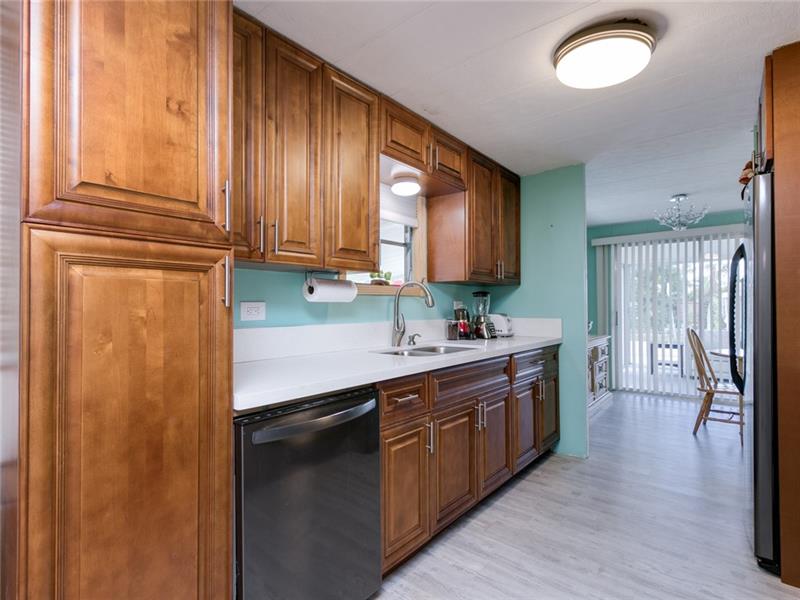 Ravenswood Estates & Mari - Residential