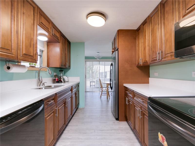 Ravenswood Estates & Mari - Residential