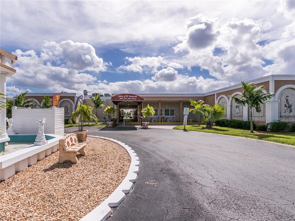 Ravenswood Estates & Mari - Residential