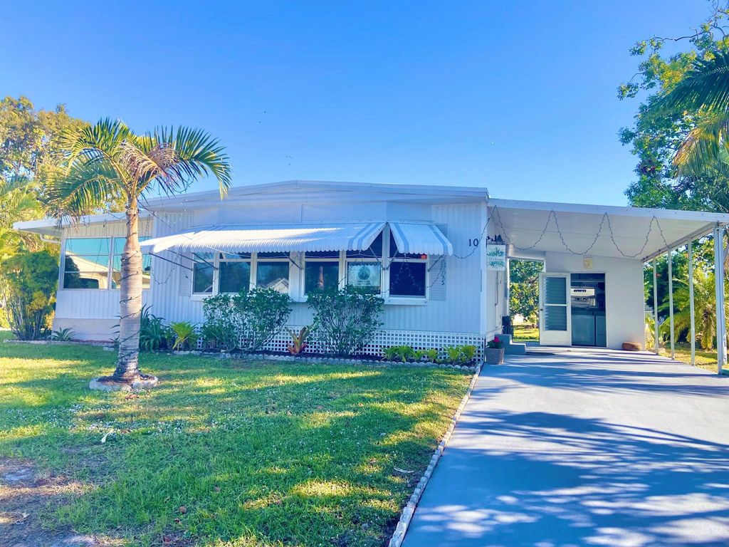 Photo of 10 Tortuga, Port Saint Lucie, FL 34952 (MLS # R11041673)