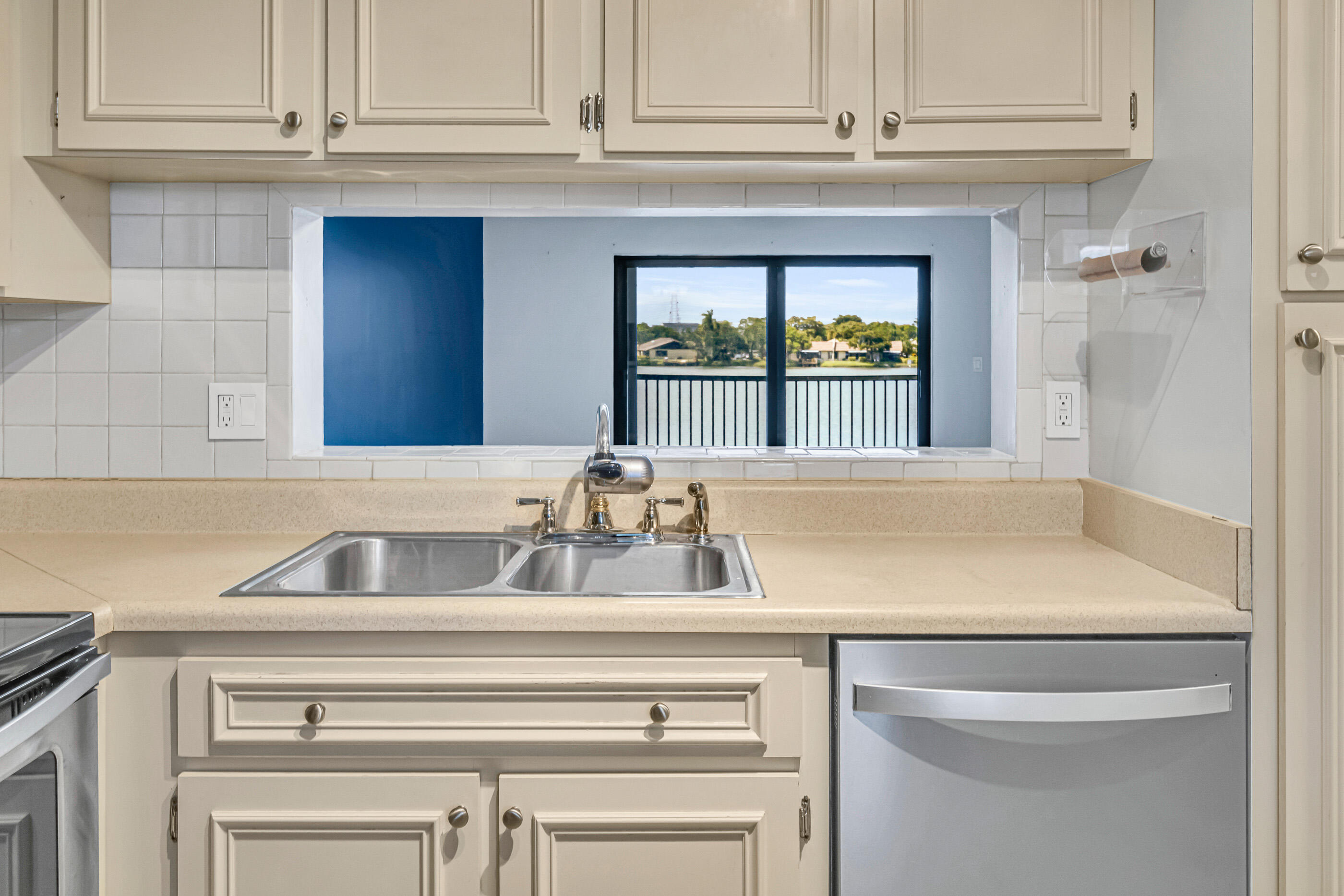 VIEWPOINTE CONDO - Residential