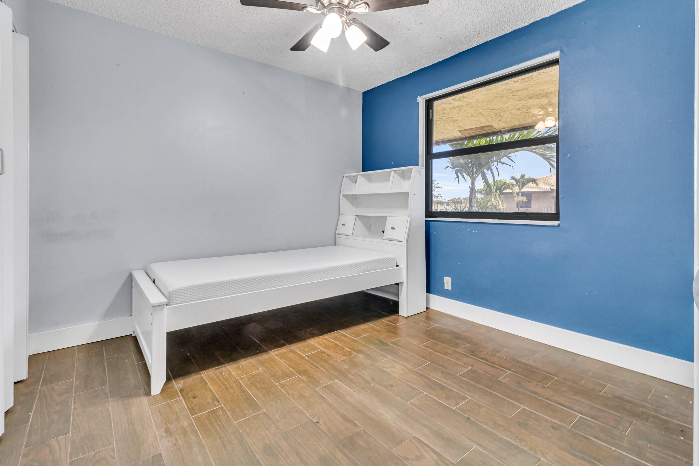 VIEWPOINTE CONDO - Residential