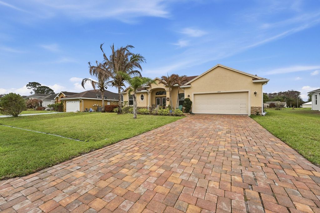 Photo of 6988 NW Hartney Way, Port Saint Lucie, FL 34983 (MLS # B26008348)