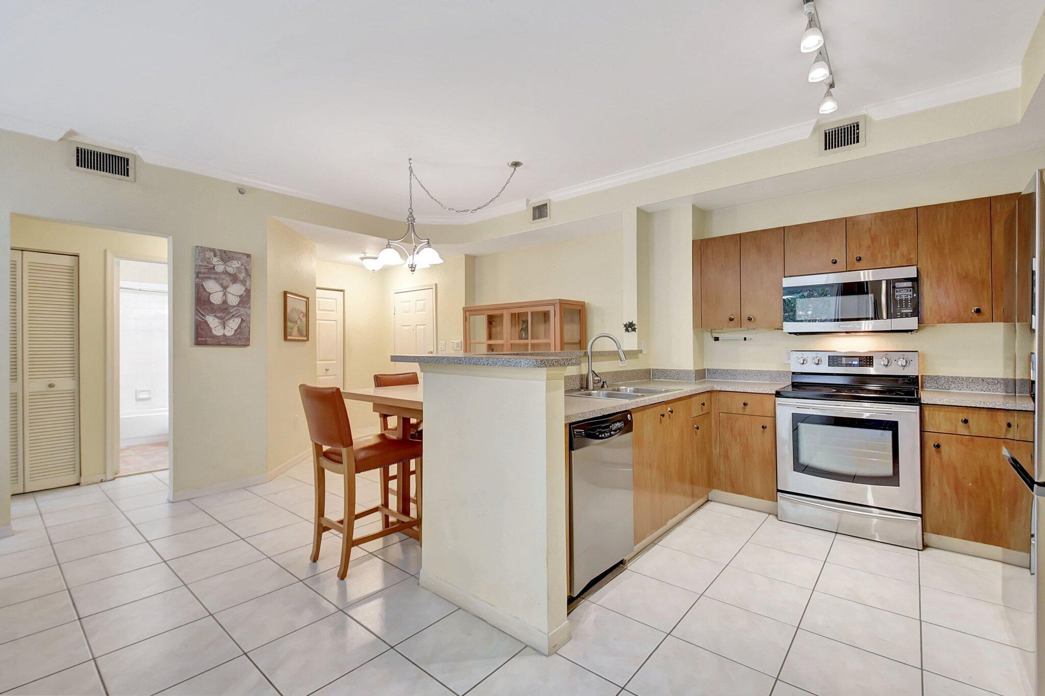 1805 N Flagler Drive 102