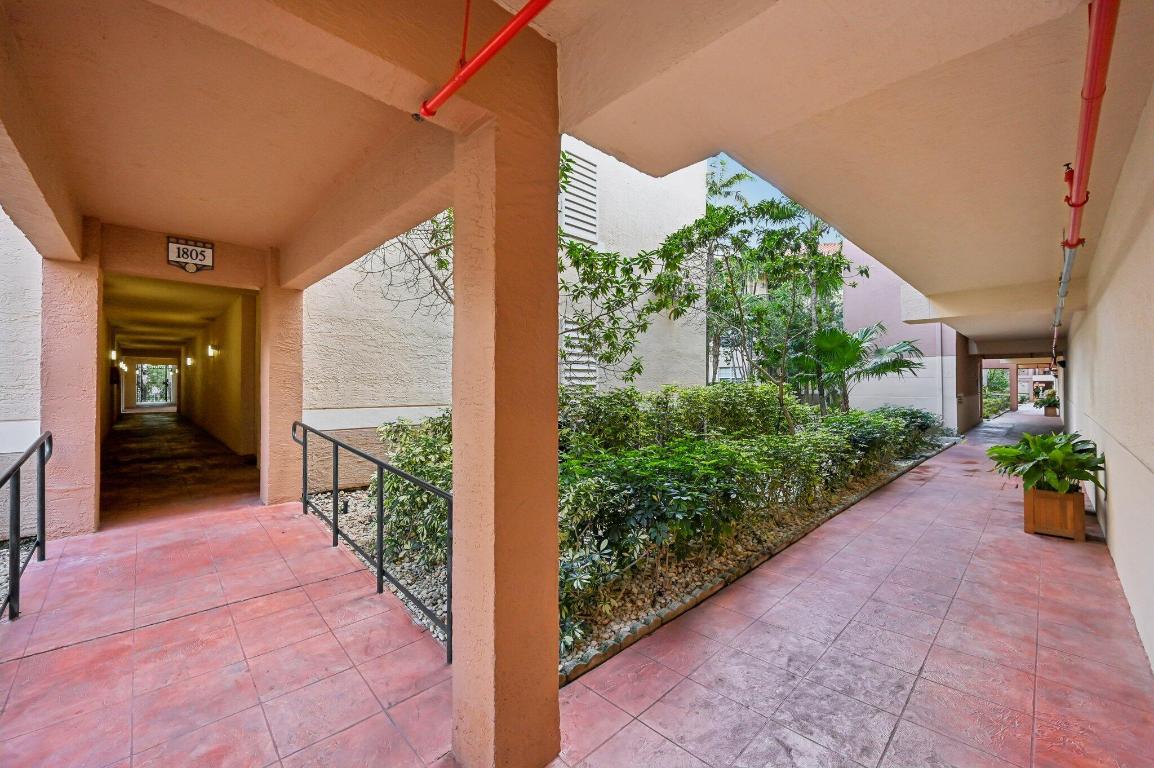 1805 N Flagler Drive 102