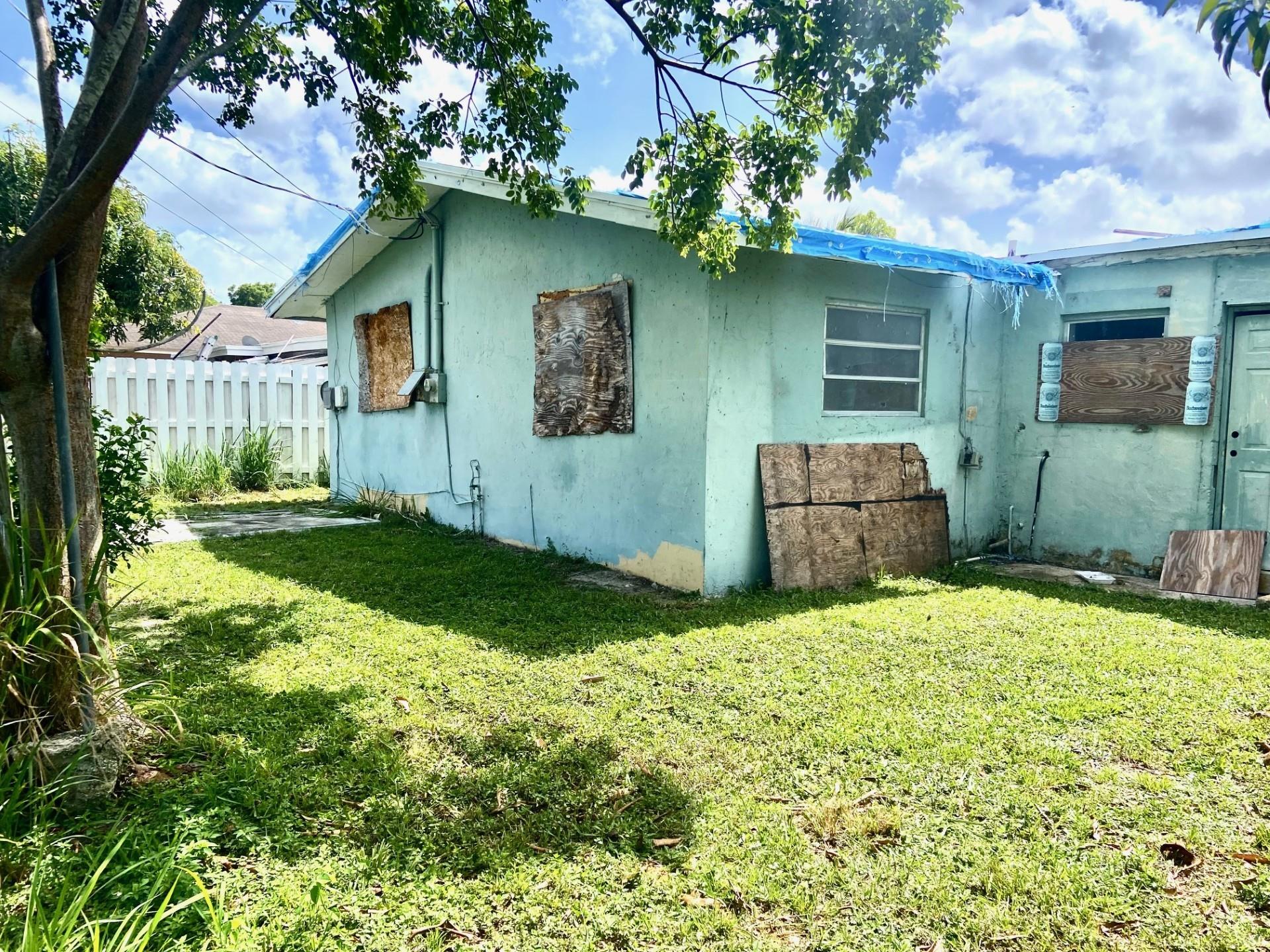 730 NW 17th Ter