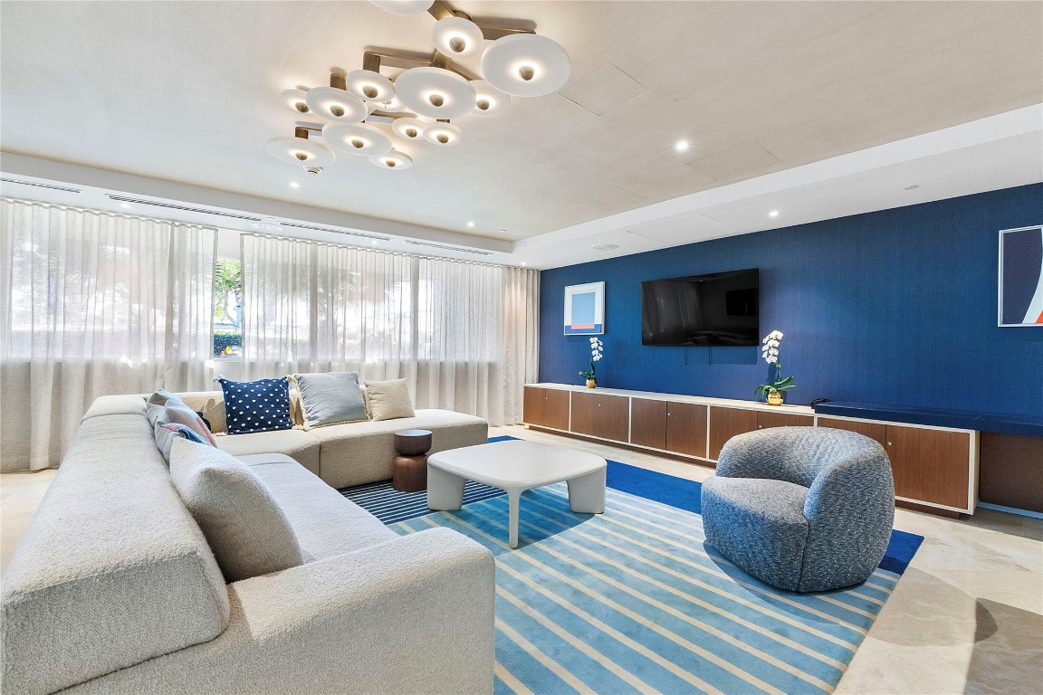 Fontainebleau - Residential