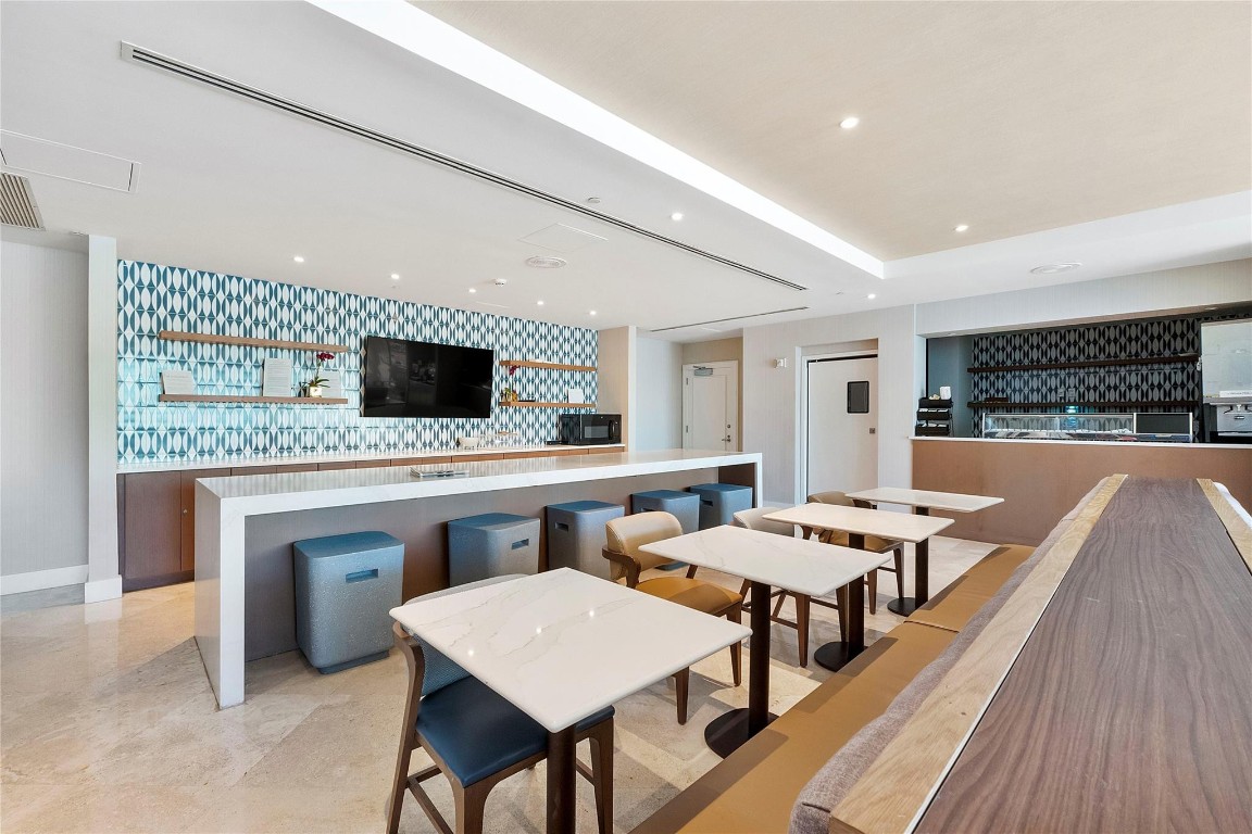 Fontainebleau - Residential