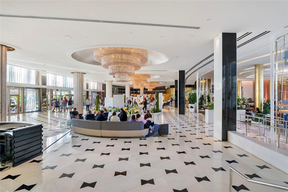 Fontainebleau - Residential