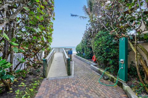 A home in Jupiter Inlet Colony